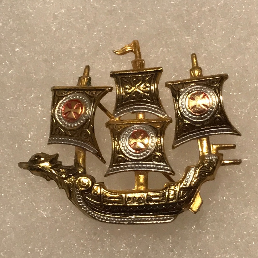 Ship Broach